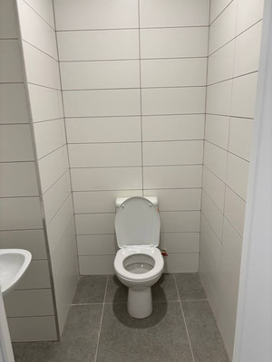 Продам двухкомнатную (2-комн.) , Опушка кв-л, 1к2, Юрлово д