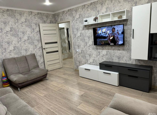 Продам двухкомнатную (2-комн.) квартиру, Дружбы ул, 8, Парковый п