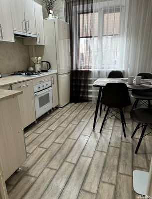 Продам двухкомнатную (2-комн.) квартиру, Дружбы ул, 8, Парковый п