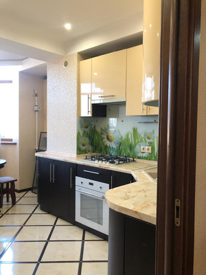 Продам трехкомнатную (3-комн.) квартиру, Учительская (Хостинский р-н) ул, 18в, Сочи г