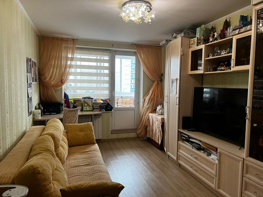 Продам трехкомнатную (3-комн.) квартиру, Мичуринский пр-кт, 54к3, Москва г