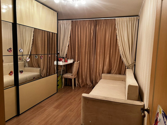 Продам трехкомнатную (3-комн.) квартиру, Мичуринский пр-кт, 54к3, Москва г
