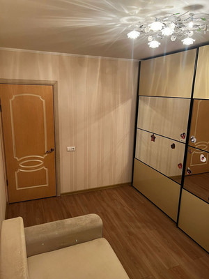 Продам трехкомнатную (3-комн.) квартиру, Мичуринский пр-кт, 54к3, Москва г