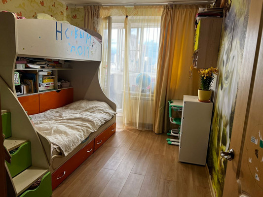Продам трехкомнатную (3-комн.) квартиру, Мичуринский пр-кт, 54к3, Москва г