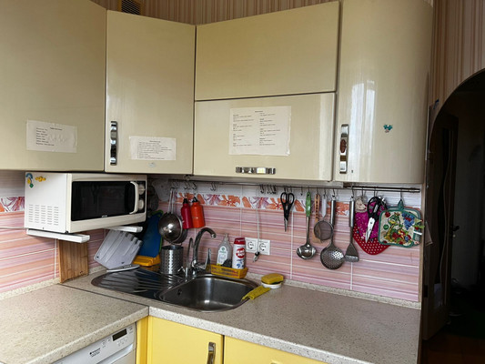 Продам трехкомнатную (3-комн.) квартиру, Мичуринский пр-кт, 54к3, Москва г