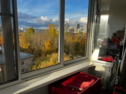 Продам трехкомнатную (3-комн.) квартиру, Мичуринский пр-кт, 54к3, Москва г