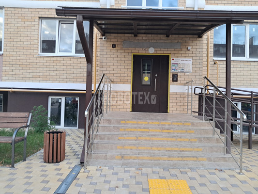 Продам однокомнатную (1-комн.) квартиру, Кириченко ул, 7к5, Горячий Ключ г