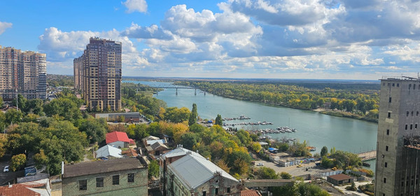 Продам трехкомнатную (3-комн.) квартиру, 23-я линия ул, 54, Ростов-на-Дону г