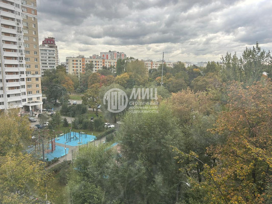 Продам трехкомнатную (3-комн.) квартиру, Кленовый б-р, 13к1, Москва г