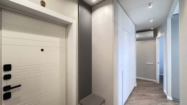 Продам трехкомнатную (3-комн.) квартиру, Куприна пр-кт, 38к1, Сосенское п