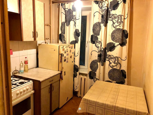 Продам многокомнатную квартиру, Амундсена ул, 5, Москва г