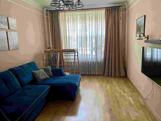 Продам трехкомнатную (3-комн.) квартиру, 20-я В.О. линия, 3А, Санкт-Петербург г