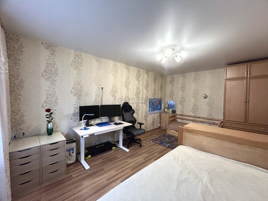 Продам двухкомнатную (2-комн.) квартиру, Центральная ул, 4, Пуршево д