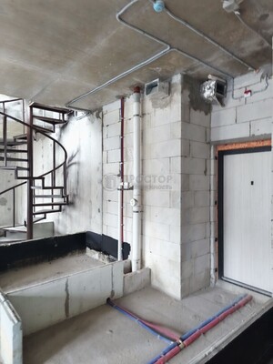 Продам трехкомнатную (3-комн.) квартиру, Петра Кончаловского ул, 7к3, Москва г