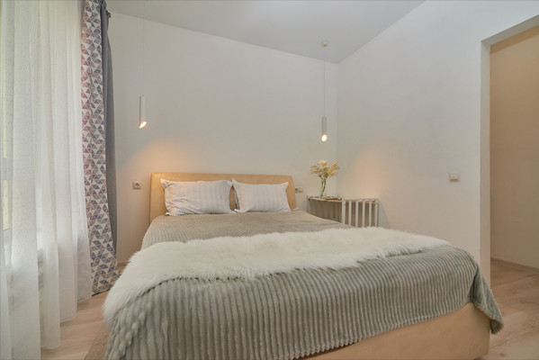 Продам двухкомнатную (2-комн.) квартиру, Верхняя Набережная ул, 173, Иркутск г