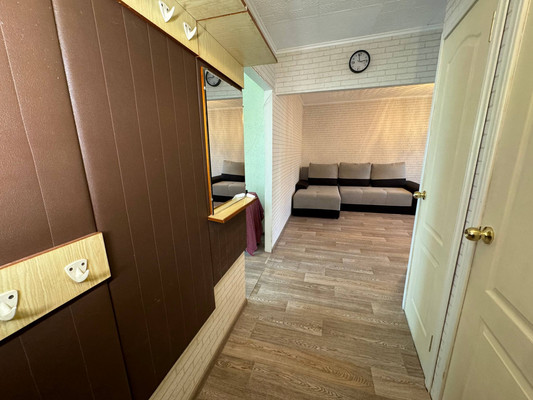 Продам трехкомнатную (3-комн.) квартиру, Строителей пр-кт, 19кг, Амурск г