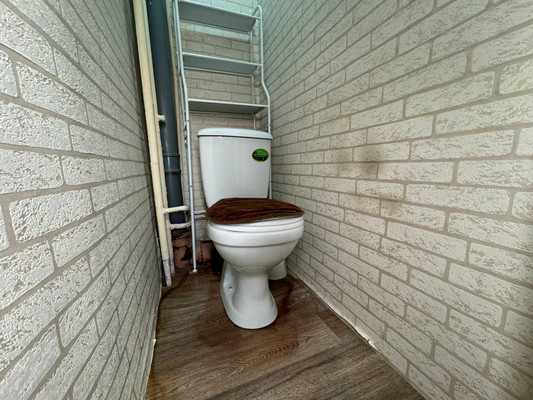 Продам трехкомнатную (3-комн.) квартиру, Строителей пр-кт, 19кг, Амурск г