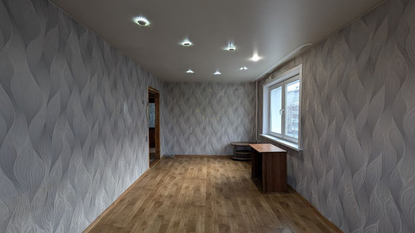 Продам трехкомнатную (3-комн.) квартиру, Мира ул, 35, Маркова рп