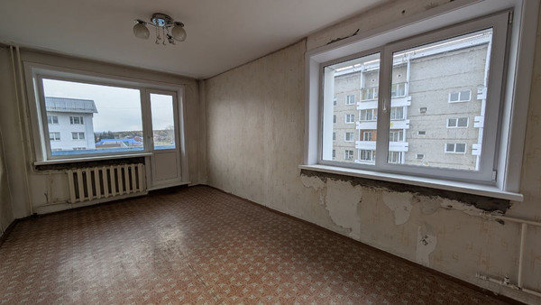 Продам трехкомнатную (3-комн.) квартиру, Мира ул, 35, Маркова рп