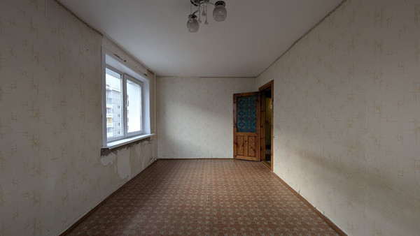 Продам трехкомнатную (3-комн.) квартиру, Мира ул, 35, Маркова рп