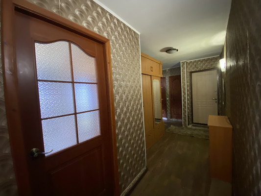 Продам трехкомнатную (3-комн.) квартиру, Победы пр-кт, 25, Нижневартовск г
