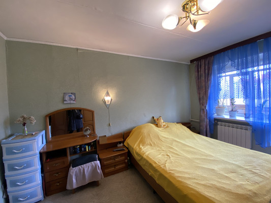 Продам трехкомнатную (3-комн.) квартиру, Победы пр-кт, 25, Нижневартовск г