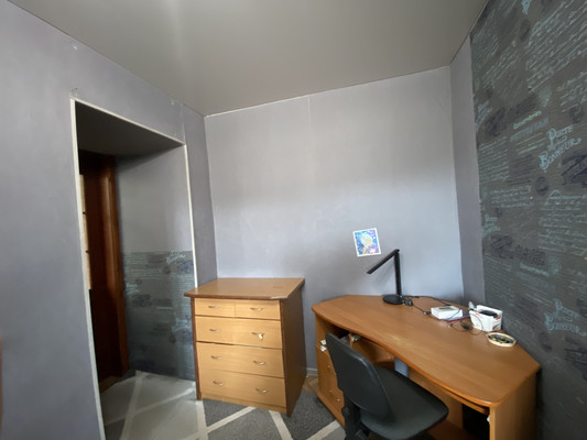 Продам трехкомнатную (3-комн.) квартиру, Победы пр-кт, 25, Нижневартовск г