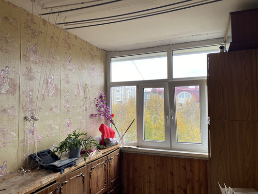 Продам трехкомнатную (3-комн.) квартиру, Победы пр-кт, 25, Нижневартовск г