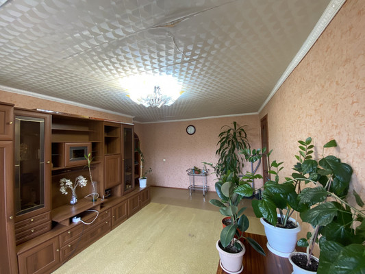 Продам трехкомнатную (3-комн.) квартиру, Победы пр-кт, 25, Нижневартовск г