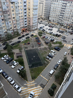Продам трехкомнатную (3-комн.) квартиру, Молодёжная ул, 4, Каспийск г