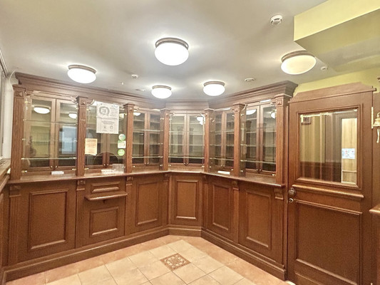 Продам торговое помещение 150 м2, 2-й Муринский пр-кт, 39, Санкт-Петербург г