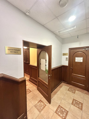 Продам торговое помещение 150 м2, 2-й Муринский пр-кт, 39, Санкт-Петербург г