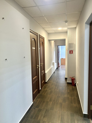 Продам торговое помещение 150 м2, 2-й Муринский пр-кт, 39, Санкт-Петербург г