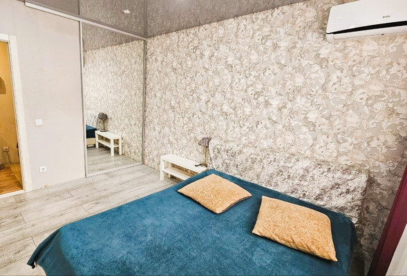 Продам однокомнатную (1-комн.) квартиру, Западный Обход ул, 42к7, Краснодар г