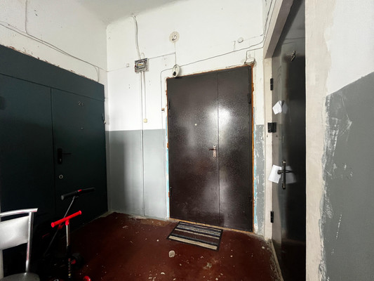 Продам трехкомнатную (3-комн.) квартиру, Мечникова ул, 175, Нальчик г