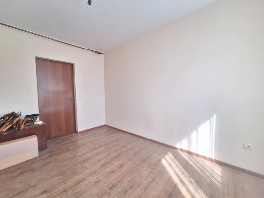 Продам двухкомнатную (2-комн.) квартиру, А.А.Кадырова ул, 2, Нальчик г