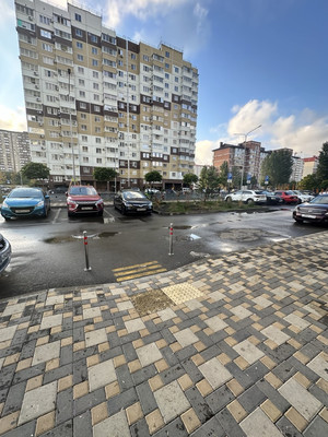 Продам двухкомнатную (2-комн.) квартиру, Зеленоградская ул, 34, Краснодар г