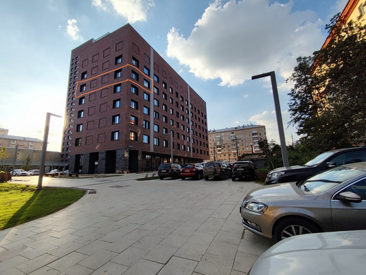 Продам трехкомнатную (3-комн.) квартиру, Русаковская ул, 2, Москва г