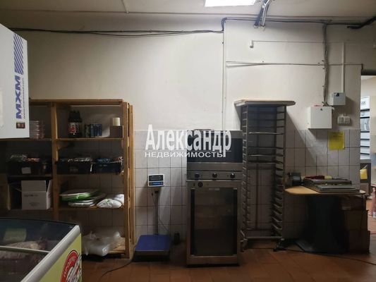 Продам торговое помещение 175,4 м2, Комсомольская ул, 20, Красава п