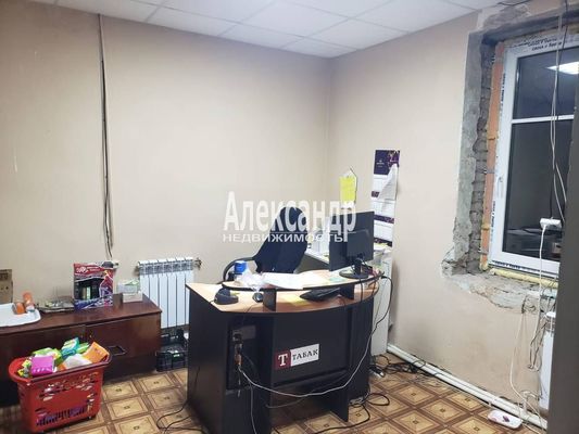 Продам торговое помещение 175,4 м2, Комсомольская ул, 20, Красава п