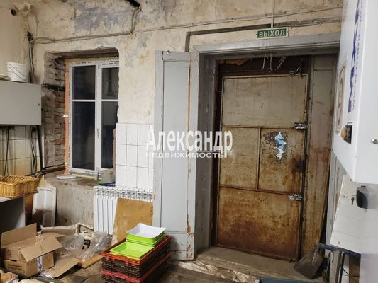 Продам торговое помещение 175,4 м2, Комсомольская ул, 20, Красава п