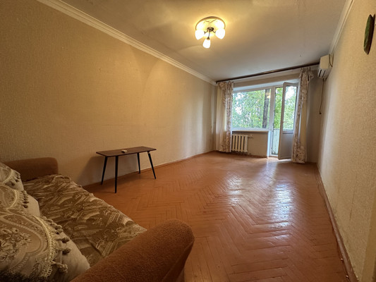 Продам однокомнатную (1-комн.) квартиру, Черноморская ул, 22ка, Армавир г