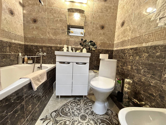 Продам однокомнатную (1-комн.) квартиру, Ковыльная ул, 94, Симферополь г