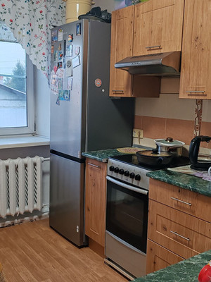 Продам трехкомнатную (3-комн.) квартиру, Рябикова б-р, 42, Иркутск г