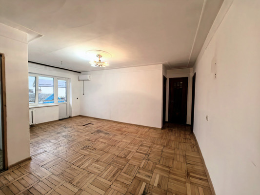 Продам трехкомнатную (3-комн.) квартиру, Ленина ул, 79, Нарткала г