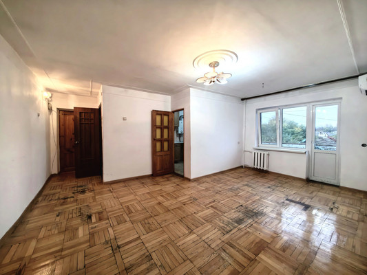 Продам трехкомнатную (3-комн.) квартиру, Ленина ул, 79, Нарткала г