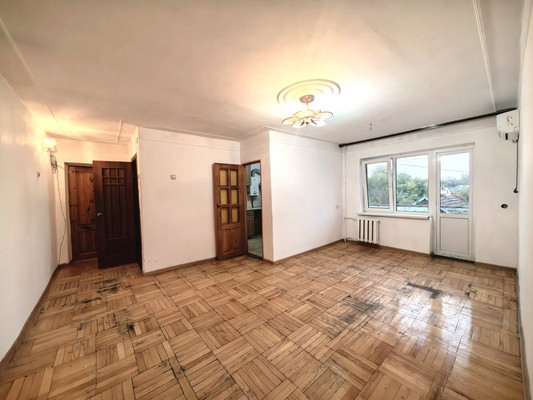 Продам трехкомнатную (3-комн.) квартиру, Ленина ул, 79, Нарткала г