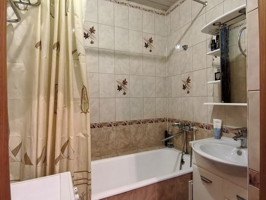 Продам двухкомнатную (2-комн.) квартиру, Михалевича ул, 56, Раменское г