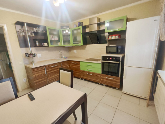 Продам двухкомнатную (2-комн.) квартиру, Антонова-Овсеенко ул, 29, Воронеж г