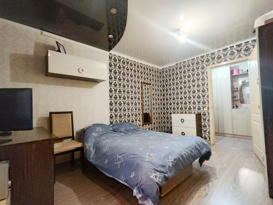 Продам двухкомнатную (2-комн.) квартиру, Антонова-Овсеенко ул, 29, Воронеж г